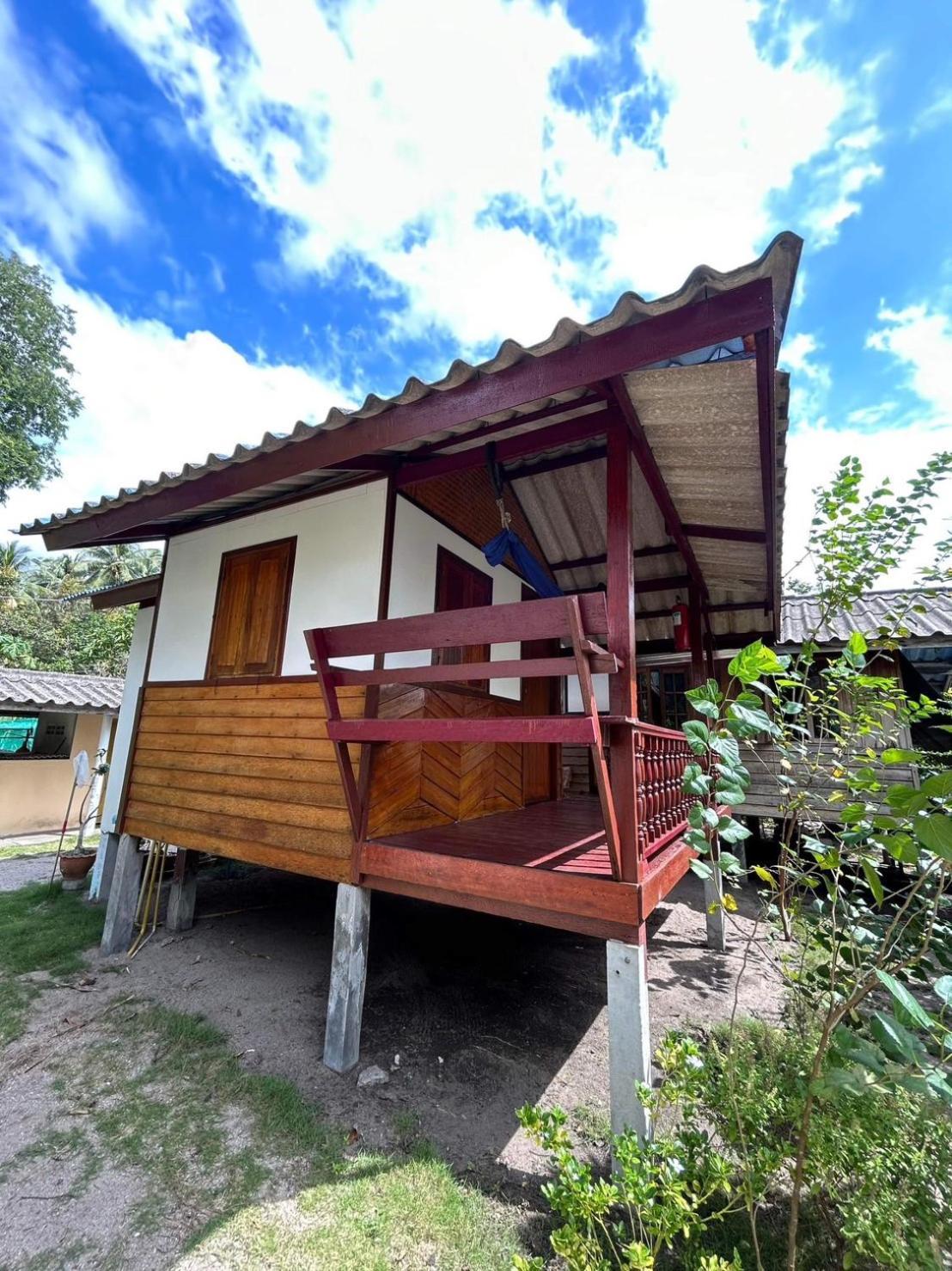 Pinks Bungalow Hotel Baan Tai Exterior foto